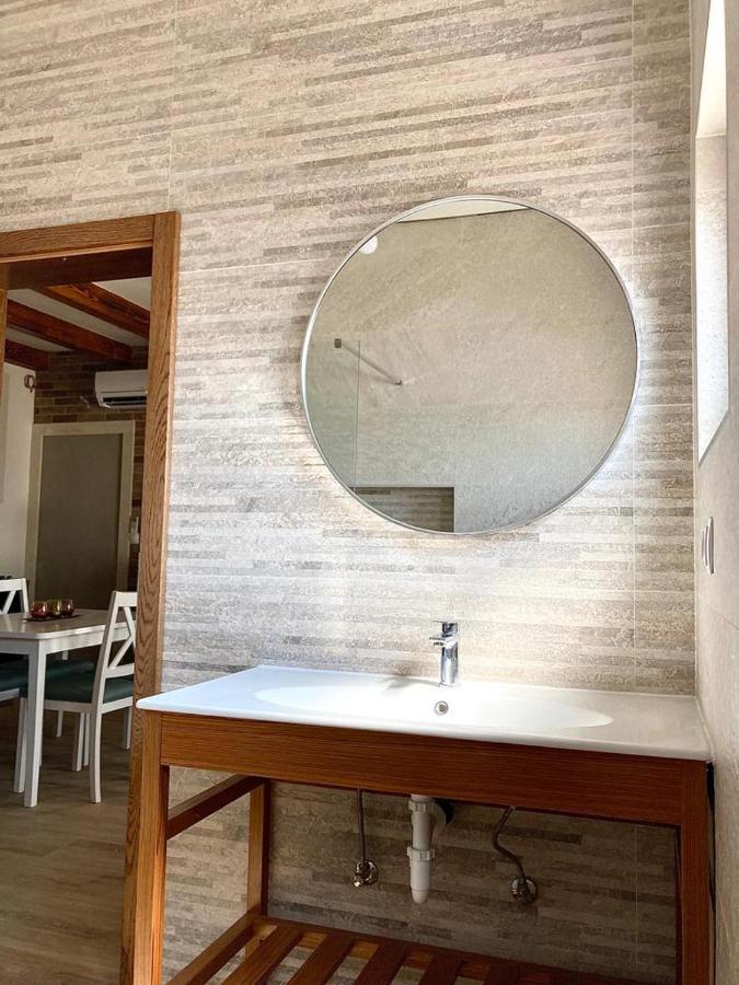Studio apartman Luka Starigrad Paklenica Bagian luar foto