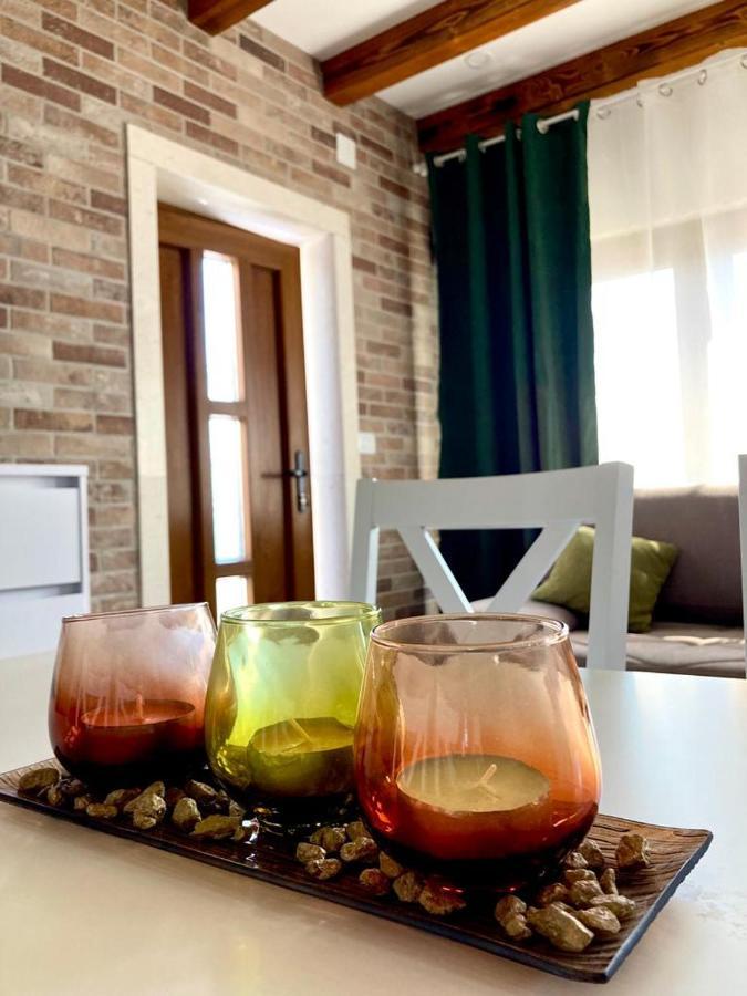 Studio apartman Luka Starigrad Paklenica Bagian luar foto